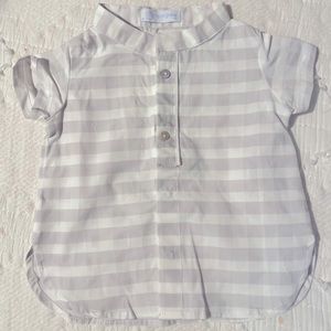 Baby boys gray and white dress shirt-2 front snaps. Thin/lightweight material